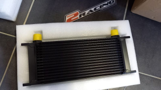 Hliníkový olejový chladič pro motor nebo převodovku 16 řad
