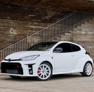 Toyota Yaris GR Braid 8x18" Fullrace A ET45 5x114,3 60,1mm